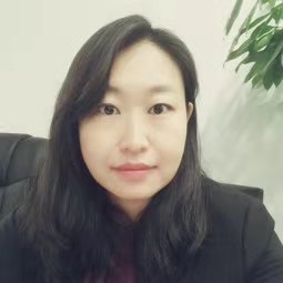 羅家瑜律師