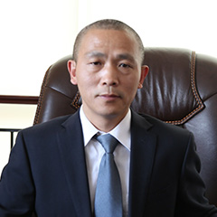 李巖律師