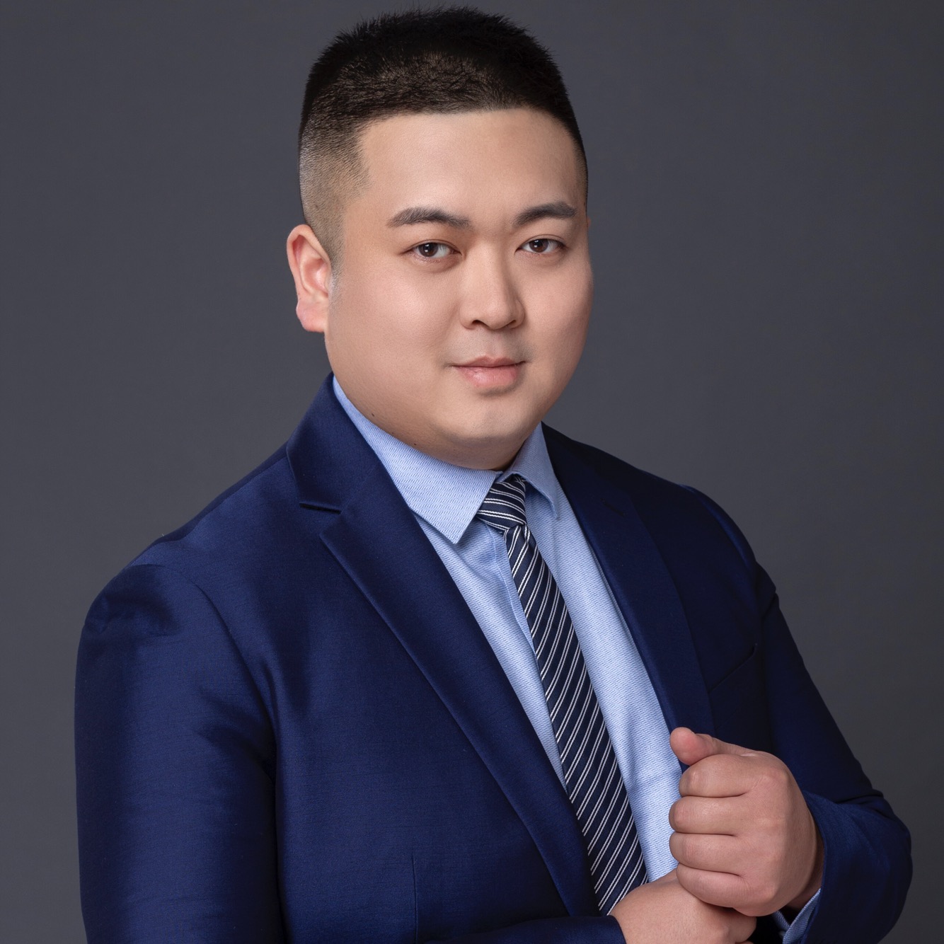 魯人杰律師